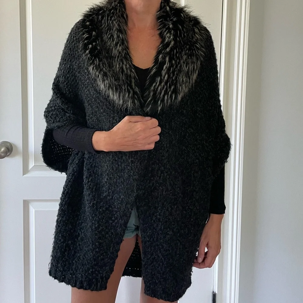 Cardigan - Picture 1 of 8